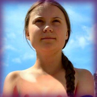 Greta Thunberg -(parodie)- Topless pose 1 (thumbnail)